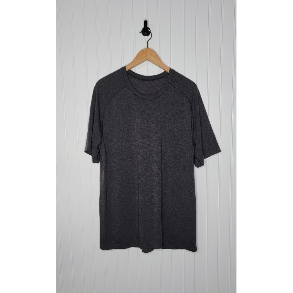 Lululemon Metal Vent Tech Short Sleeve Shirt Men's Size XL Dark Gray